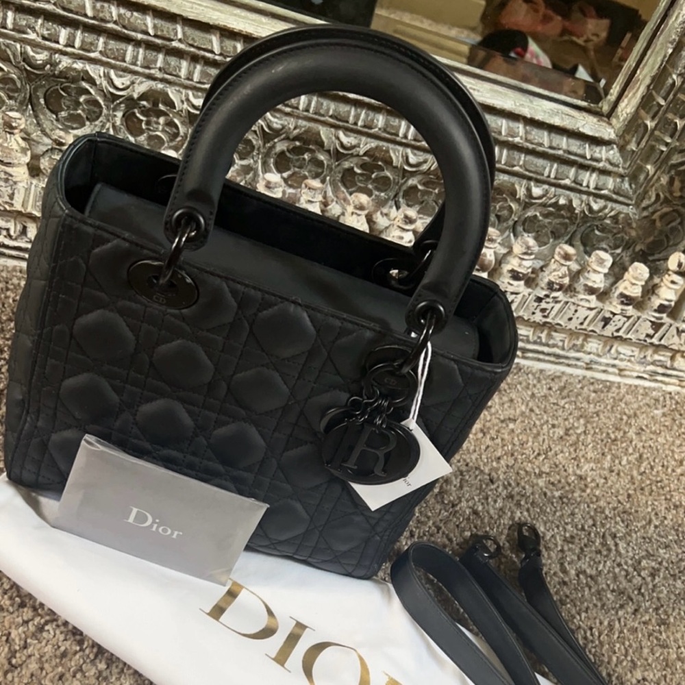 Lady Dior Ultra Matte Black Medium - Picture 2 of 6